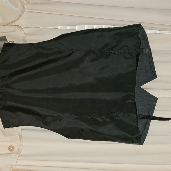 Men's Vest - Picture 2 of 4